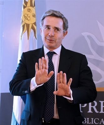 Ex presidente colombiano Álvaro Uribe podría haber fundado un bloque paramilitar