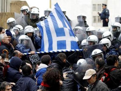 El capitalismo salvaje y globalizador elegió a su victima  el pueblo griego - y no tiene ninguna intención de soltarla de sus fétidas fauces.