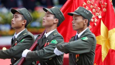 Miles de vietnamitas celebraron 40 años de triunfo sobre EEUU